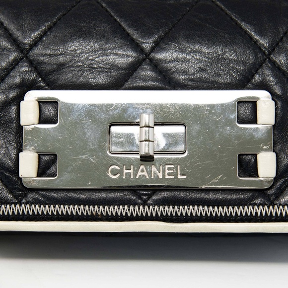 Chanel Lambskin Seasonal Flap Bag Black - Picture 2 of 13